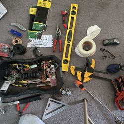 Husky Rolling Box With Tools 