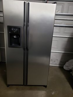 Ge stainless steel refrigerator in good condition