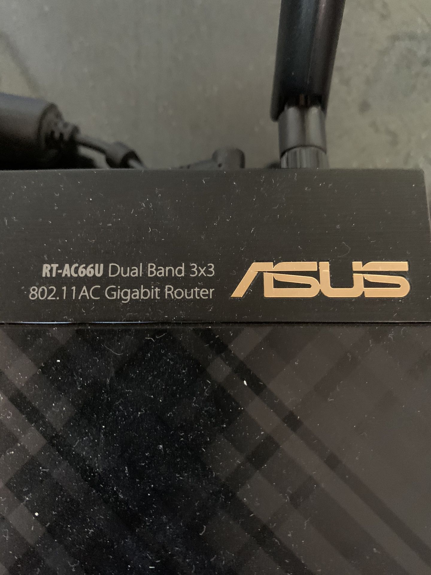 ASUS RT-AC66U Router (fully functioning