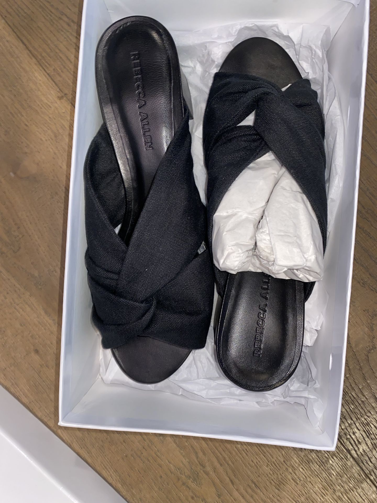 Brand New Rebecca Allen The Twist Slide Sandle In Black