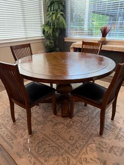 Dining Table and 4 chairs