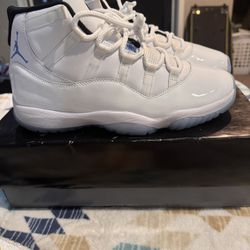 jordan 11s  (SIZE 10)