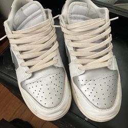 Nike dunks size 8