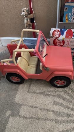 Dollhouse toy car