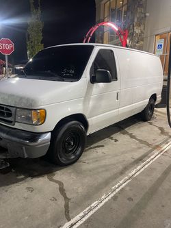 2000 Ford E-150