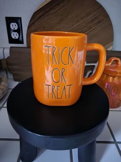 Rae dunn mugs