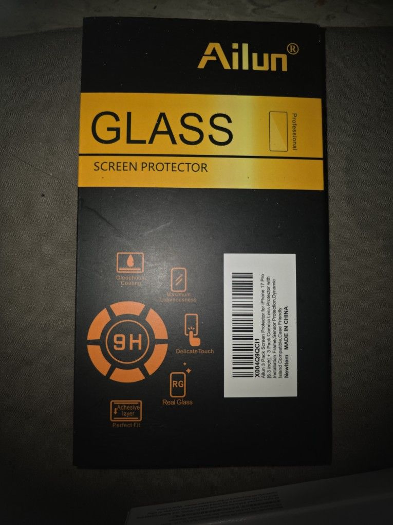 iPhone 17 Pro Screen Protector and a Clear MagSafe Phone Case