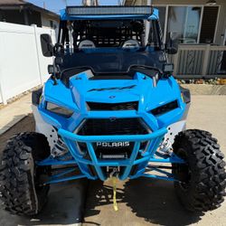 2019 Polaris Rzr 1000 xp 4 ride command edition 118 miles