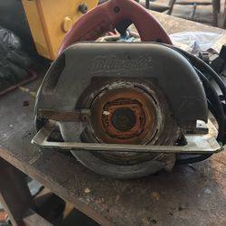 Milwaukee Circular Saw