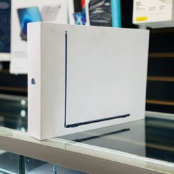 MacBook Air M3 Chip 13 Inch