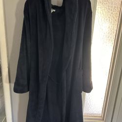 Amazon Essentials Medium/Large Robe New 
