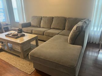 Sectional sleeper sofa with chaise
