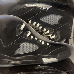 Air Jordan Retro 5( Reimagined) Great Condition (PRICE IS FIRM) NO TRADES