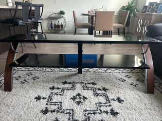 Beautiful tv stand/coffee table