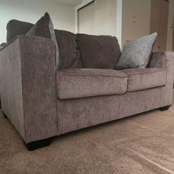 Altari Loveseat

