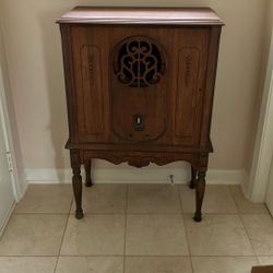 Antique Radio
