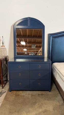 6 Drawer dresser