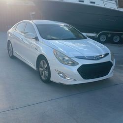 2013 Hyundai Sonata Hybrid
