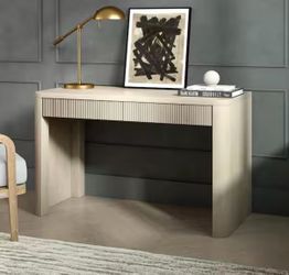 Desk/vanity