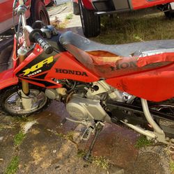 Trades$$???? Or cash offers  📲💸✅📲📲📲📲  ✅2003 Honda xr50r need rear axle and key should run good all tryn do carb clean and fresh gas before I sel