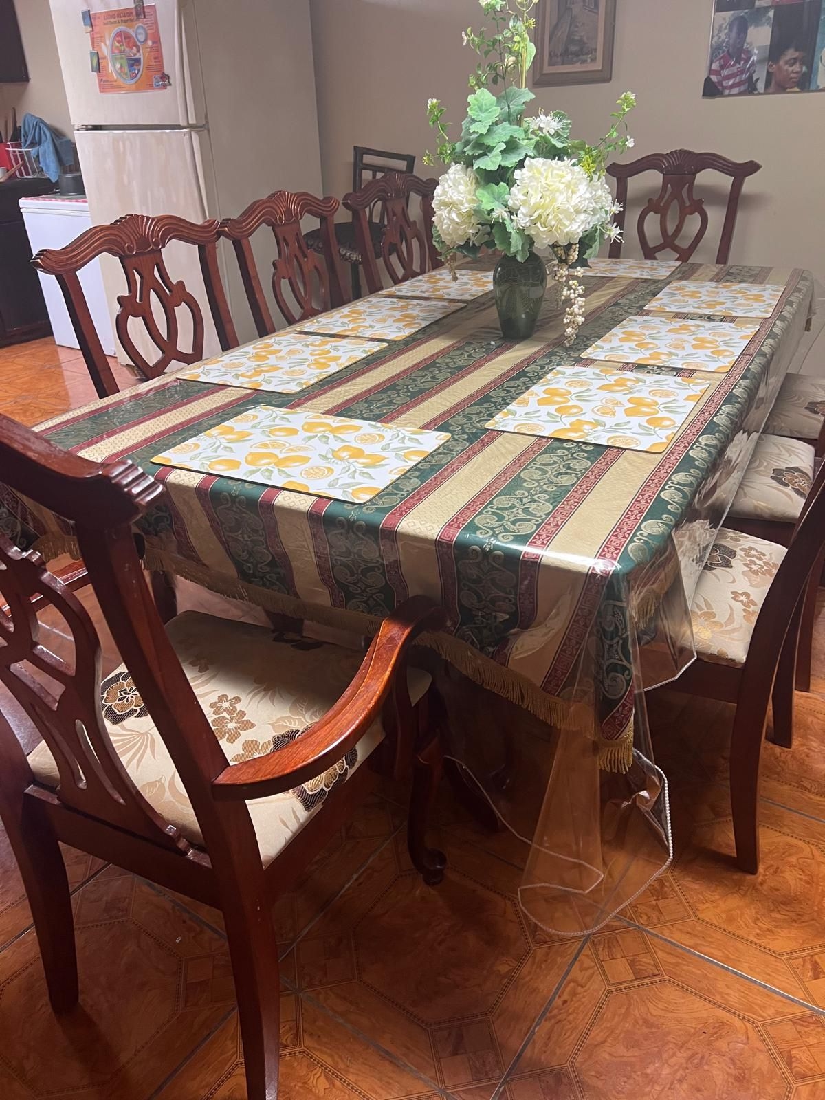 Chine And Table With 8 Chairs
