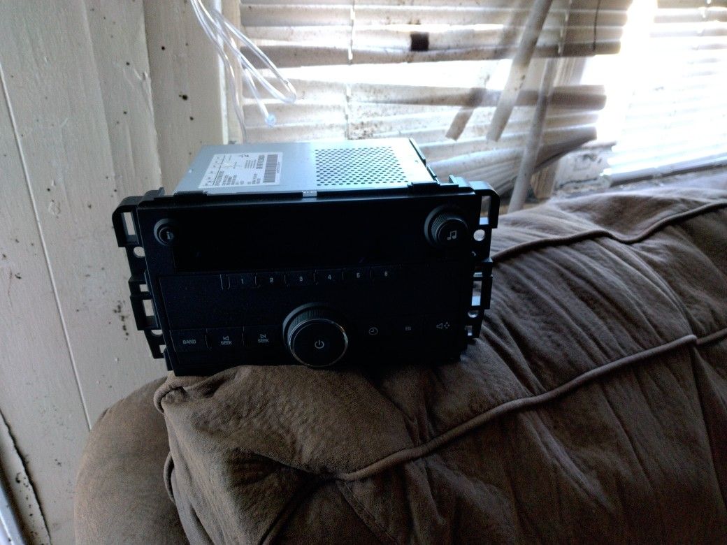 Chevy Silverado Radio