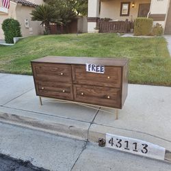 Free Dresser 