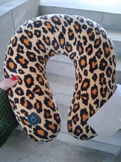 Massage pillow comes with batteries