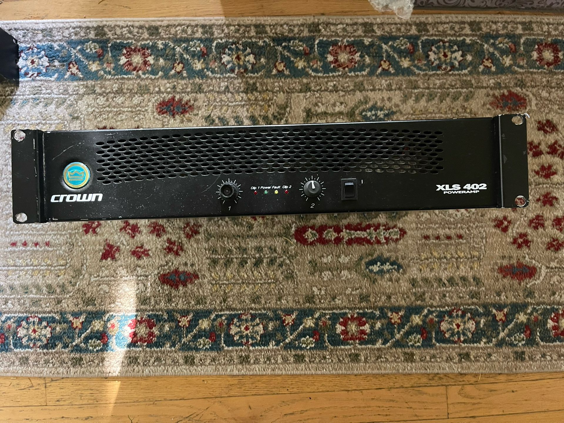 Crown XLS402 Power Amplifier