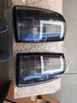 Great Condition LED TAIL LIGHTS, With Black Housing. For 2013_18 .Dodge Ram. 