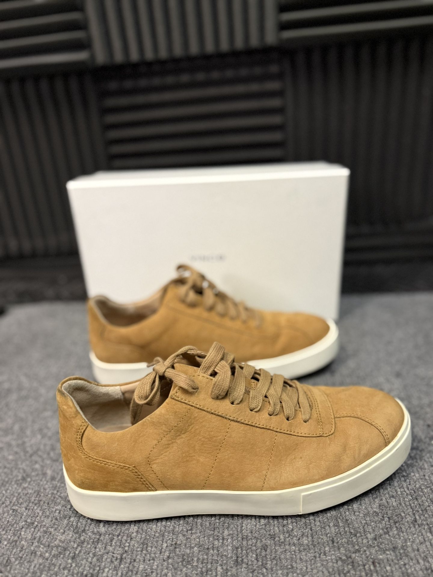 Vince. Shoes