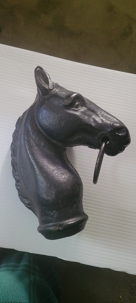 Horse Head Hitching Post