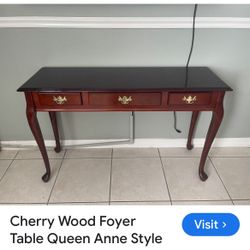 Cherry Wood Foyer / Sofa Table