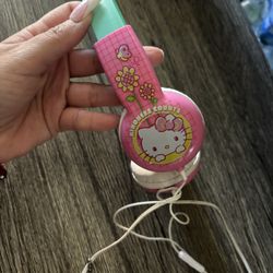 Hello kitty headphones