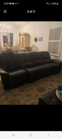 LA-Z-Boy Leather Recliner Couch