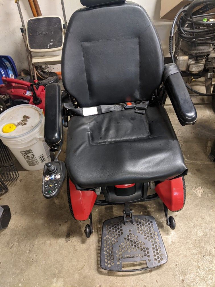 Jazzy Elite HD Motorized Scooter