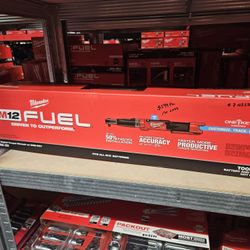 Milwaukee
M12 FUEL One-Key 12-Volt Lithium-Ion Brushless Cordless 1/2 in. Digital Torque Wrench (Tool-Only