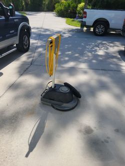 Commercial floor pollisher