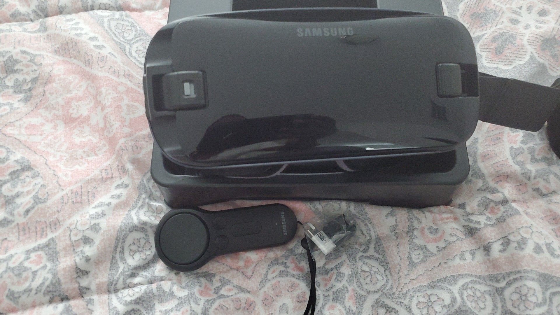 Vr Gear with controller, Samsung