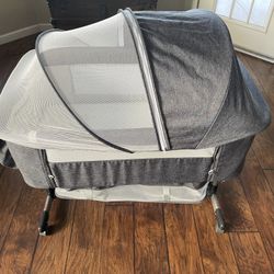 Baby Bedside Rolling Bassinet