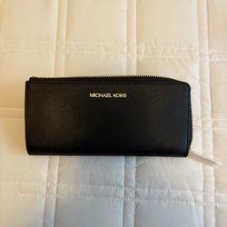 MK Authentic Wallets  Black Or Brown  40 Each