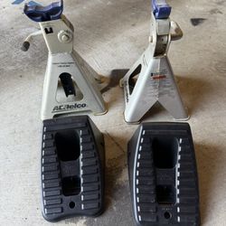 2  2-Ton Jack Stands With Rhino Tire Blocks