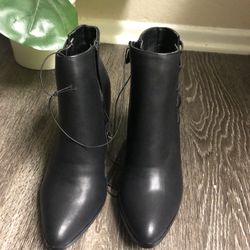 Black Boots
