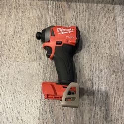 New Milwaukee Impact M18 FUEL (Tool Only Solo Herramienta)