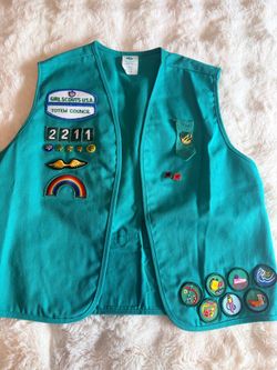 Girl Scout Vest size guess - 6/7 yo