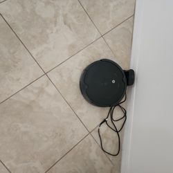 IROBOT Roomba 694 Wi Fi  Connected