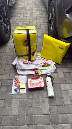 Complete Boat Safety Kit Bundle - Life Jackets, Flares, Extinguisher & Bag