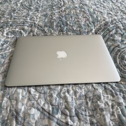 MacBook Air 13.3 Inch (early 2014)