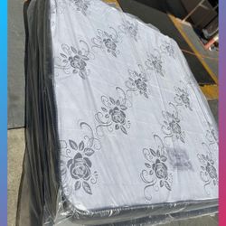 King size mattress/ Colchón
