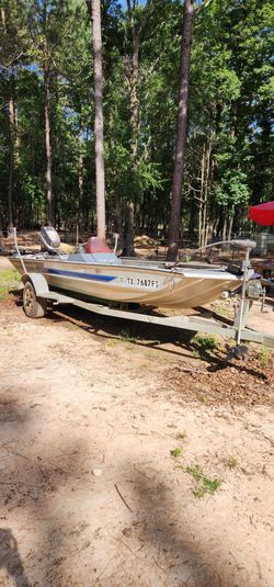 1994 Bass Tracker 17'.5" $1,000 OBO